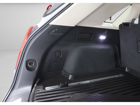 Used 2018 Cadillac XT5 Luxury w/ LPO, Black Ice Package image 32