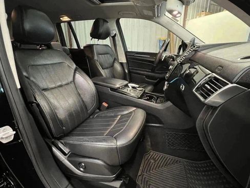 Used 2017 Mercedes-Benz GLS 450 4MATIC image 5