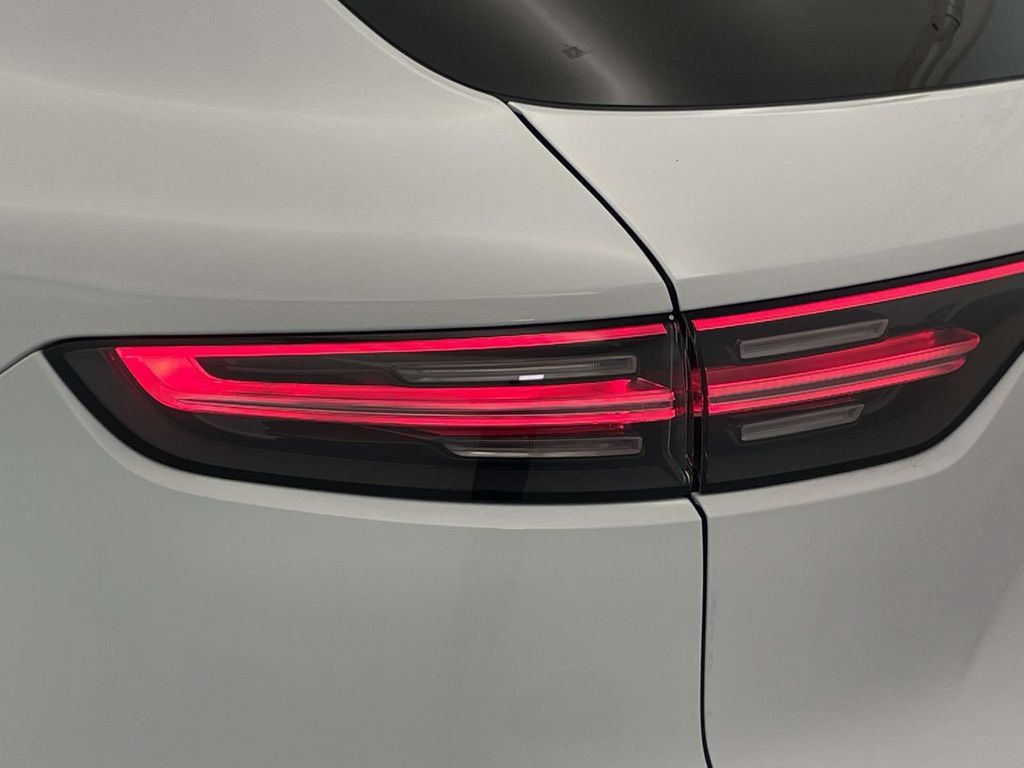 Certified 2023 Porsche Cayenne GTS AWD/4WD image 16