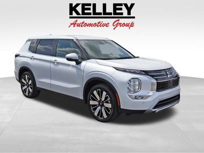 Used 2025 Mitsubishi Outlander SE