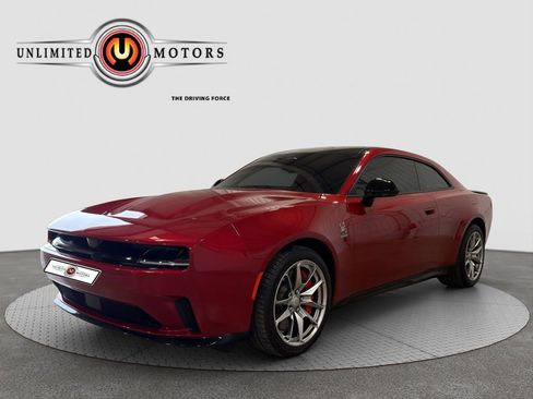 Used 2025 Dodge Charger Daytona Scat Pack w/ Track Pack AWD/4WD image 5