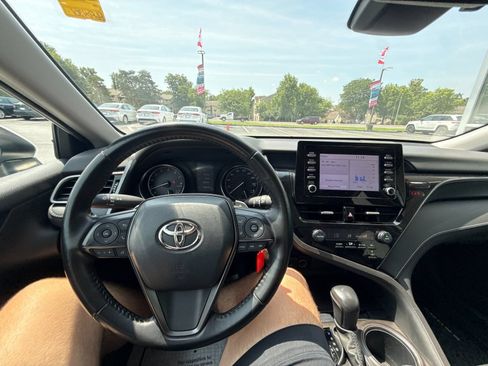 Used 2023 Toyota Camry SE FWD image 14