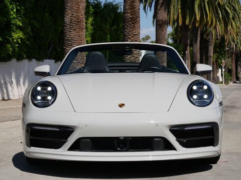 Used 2021 Porsche 911 Carrera 4S image 2