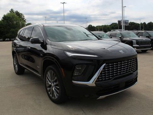 Used 2025 Buick Enclave Avenir w/ Trailering Package, 5000 lbs. FWD image 6