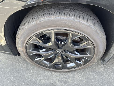 Used 2024 Lexus TX 500h AWD w/ Technology Package image 33