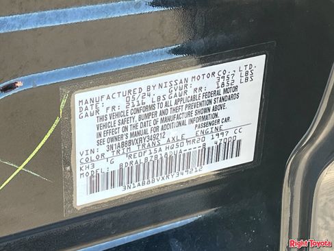 Used 2024 Nissan Sentra S FWD image 32