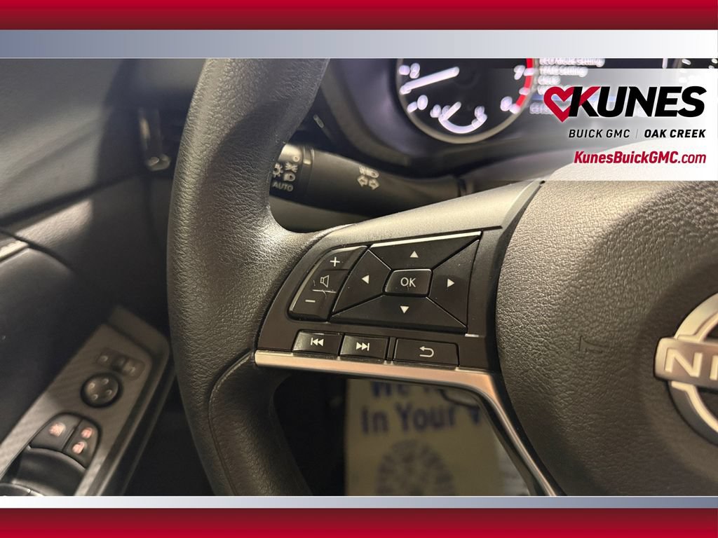 Used 2024 Nissan Sentra SV FWD image 17