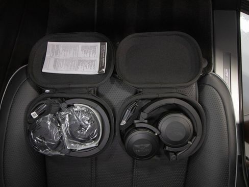 Used 2023 Bentley Bentayga Speed image 90