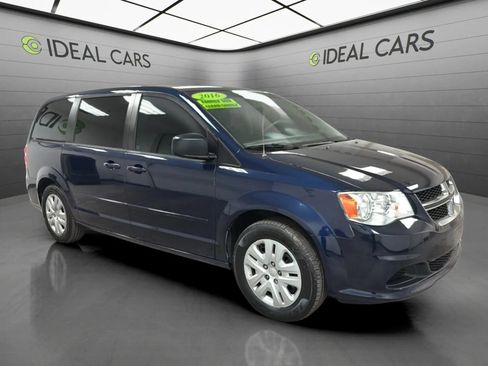 Used 2016 Dodge Grand Caravan SE w/ Quick Order Package 29E SE FWD image 3