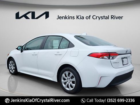 Used 2024 Toyota Corolla LE FWD image 8