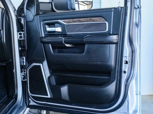 Used 2020 RAM 2500 Laramie image 35