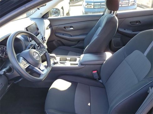 Used 2025 Nissan Sentra SV image 17