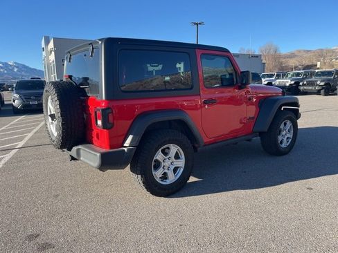 Used 2022 Jeep Wrangler Sport S image 3