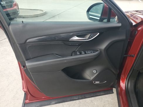 Used 2021 Buick Envision Essence w/ Technology Package I FWD image 22