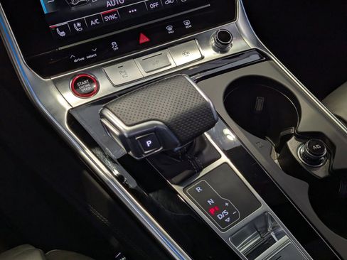 Used 2023 Audi RS 6 w/ Executive Package image 28