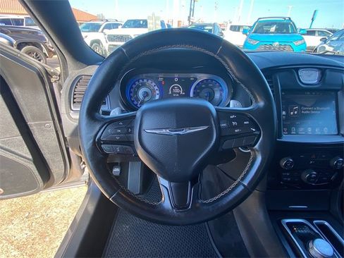 Used 2015 Chrysler 300 S image 22
