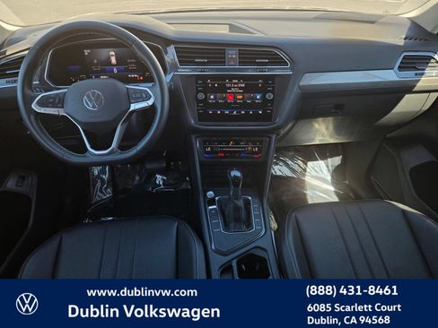 Certified 2022 Volkswagen Tiguan SE FWD image 14