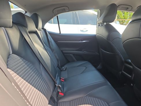 Used 2023 Toyota Camry SE image 12