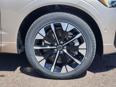 New 2026 Volvo XC60 T8 Plus w/ Protection Package Premier AWD/4WD image 30