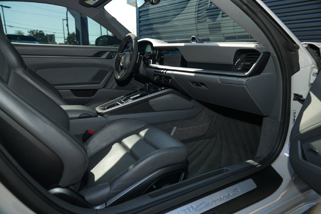 Certified 2023 Porsche 911 Carrera S RWD image 32