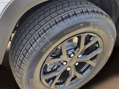 New 2026 Jeep Grand Cherokee Altitude RWD image 5