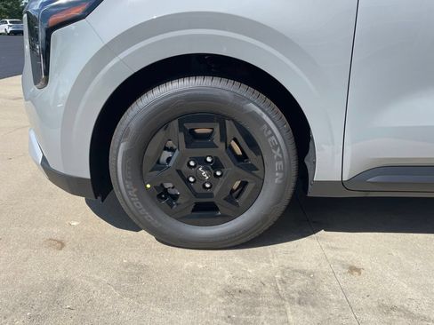 New 2027 Kia Carnival FWD image 16