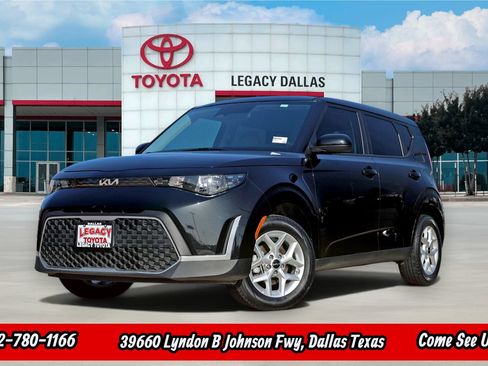 Used 2025 Kia Soul LX w/ LX Technology Package FWD image 1