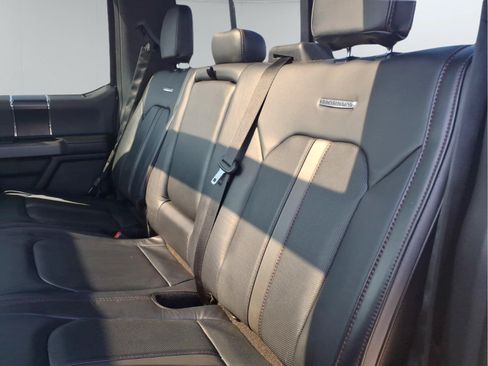 Used 2019 Ford F150 Platinum w/ Equipment Group 701A Luxury AWD/4WD image 13