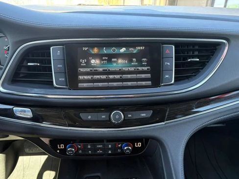 Used 2019 Buick Enclave Avenir w/ Avenir Technology Package AWD/4WD image 13