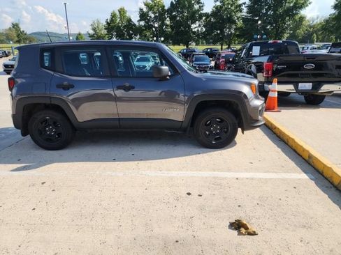 Used 2019 Jeep Renegade Sport AWD/4WD image 18