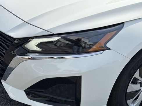 Certified 2025 Nissan Altima 2.5 S FWD image 27