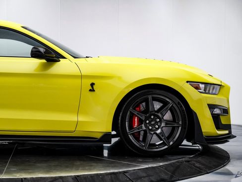 Used 2021 Ford Mustang Shelby GT500 w/ Carbon Fiber Track Pack image 20