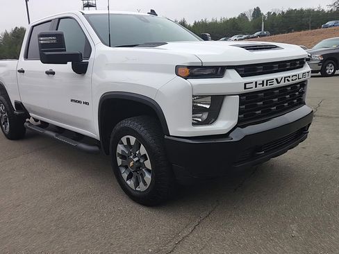 Used 2023 Chevrolet Silverado 2500 Custom w/ Custom Value Package image 4