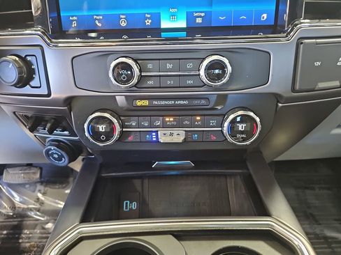 Used 2022 Ford F250 Limited w/ FX4 Off-Road Package AWD/4WD image 23