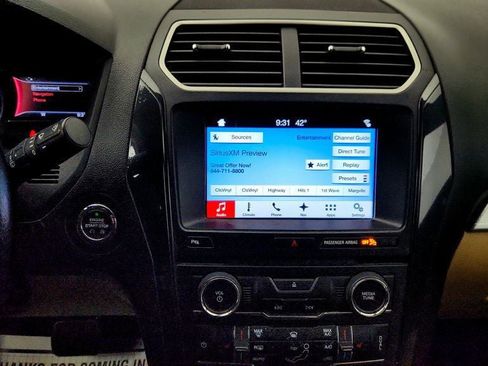 Used 2017 Ford Explorer XLT w/ Equipment Group 202A image 17