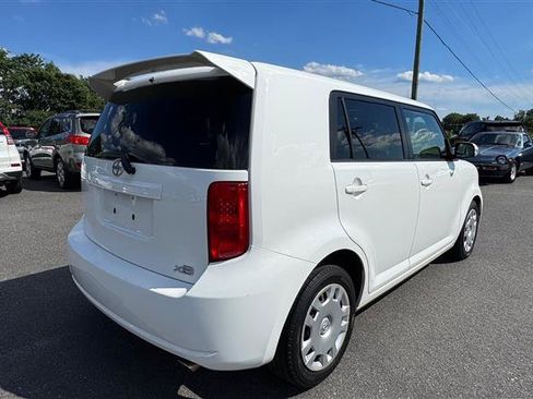Used 2008 Scion xB FWD image 21