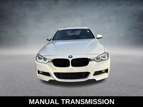 Used 2018 BMW 340i xDrive Sedan w/ Premium Package image 10