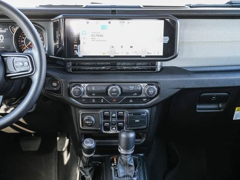 New 2026 Jeep Gladiator Sport image 14