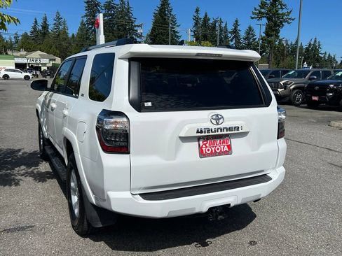 Certified 2024 Toyota 4Runner SR5 Premium w/ Moonroof Package AWD/4WD image 9