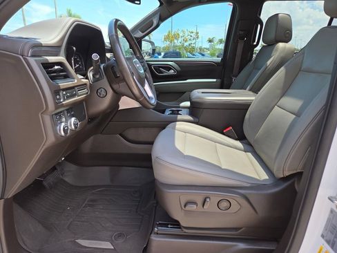 Used 2021 GMC Yukon SLT w/ SLT Premium Package AWD/4WD image 30