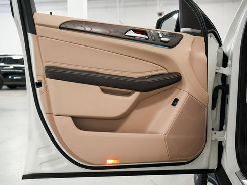 Used 2019 Mercedes-Benz GLE 43 AMG 4MATIC w/ Premium 2 Package image 22