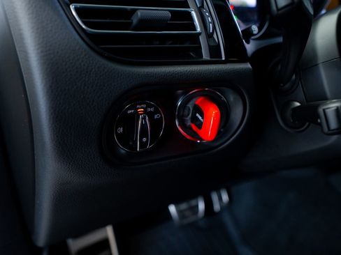 Used 2020 Porsche Macan image 30