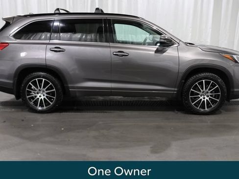 Used 2018 Toyota Highlander SE AWD/4WD image 2