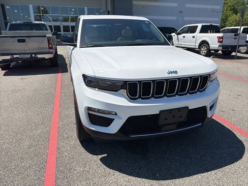 Used 2023 Jeep Grand Cherokee 4WD 4xe image 8