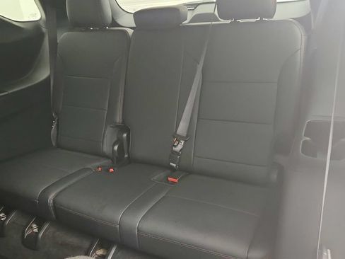 Used 2026 Chevrolet Traverse RS w/ LPO, Floor Liner Package FWD image 31