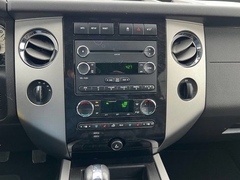 Used 2011 Ford Expedition Limited image 17