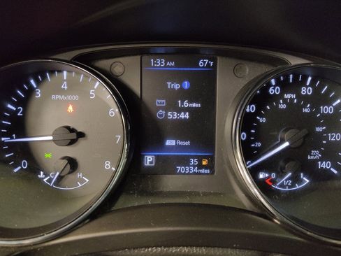 Used 2020 Nissan Rogue S image 23