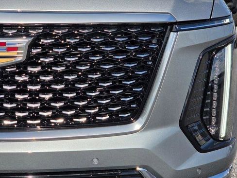 Certified 2025 Cadillac Escalade Premium Luxury image 16