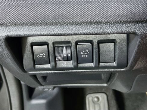 Used 2023 Subaru Outback Premium AWD/4WD image 10