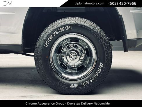 Used 2024 RAM 3500 Tradesman w/ Chrome Appearance Group AWD/4WD image 42